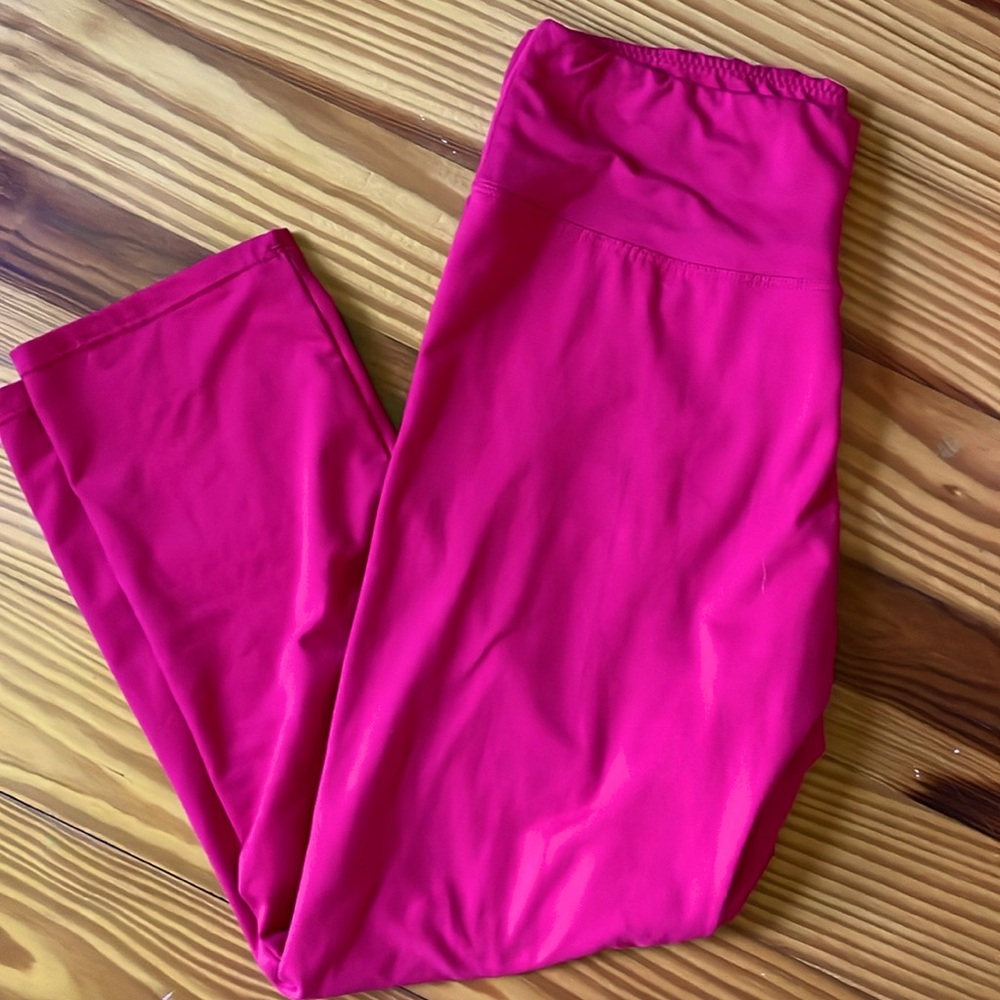 Satina Capri Leggings